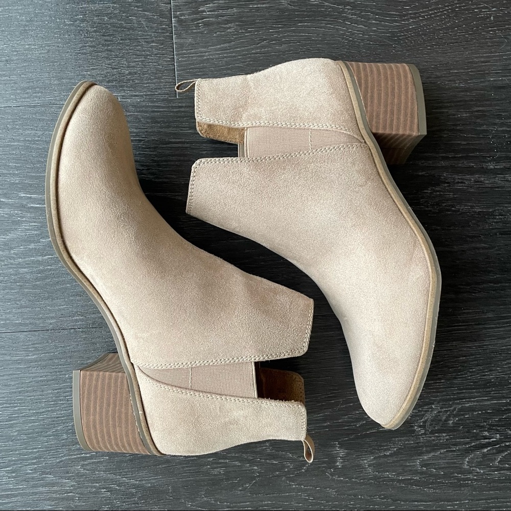 Dr. Scholl’s Taupe Booties